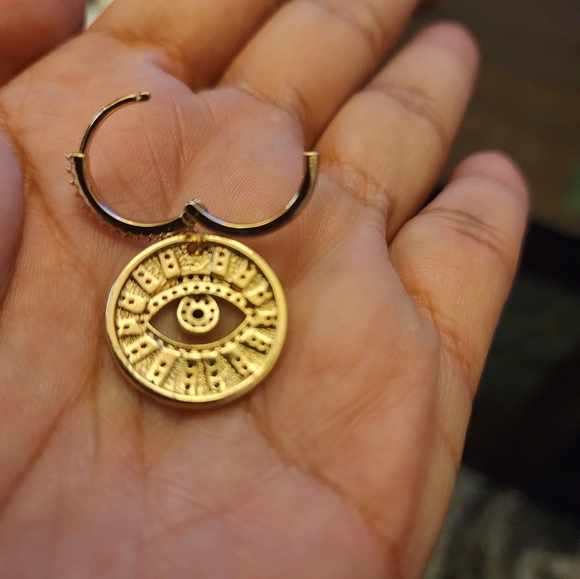 Evil eye earrings - Picture 6 of 6